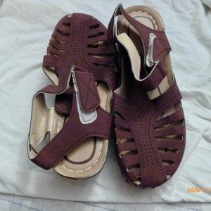 Janes Closet Maroon-colored Size 7 Sandal